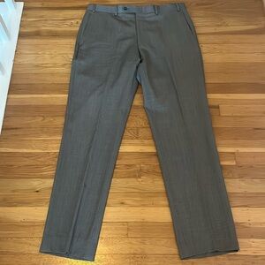 Men’s dress slacks. Size 36R. High-quality di Milano brand. 100% wool. EUC. $25